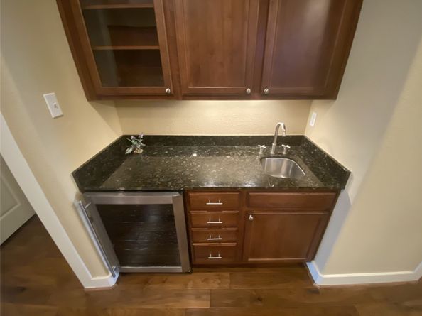 6057 Yale Street, Houston TX 77076