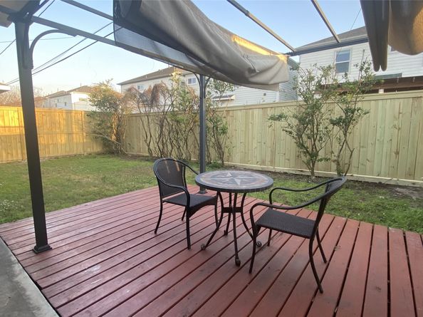 6057 Yale Street, Houston TX 77076