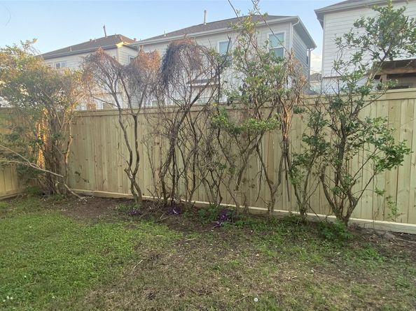 6057 Yale Street, Houston TX 77076