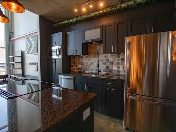 2000 Bagby Street 11416, Houston TX 77002