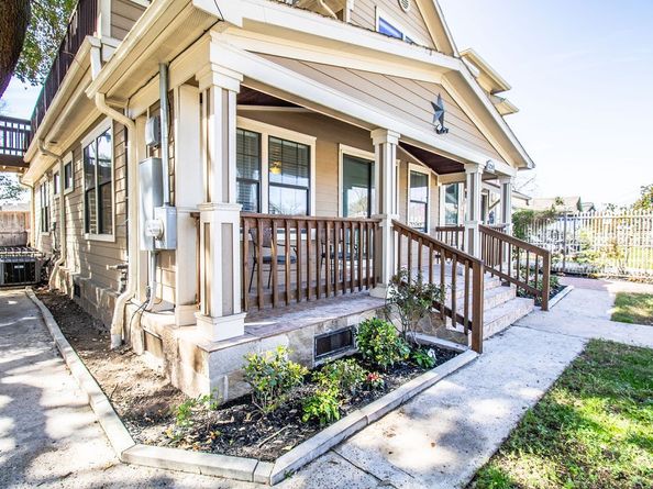 5201 Chapman Street, Houston TX 77009