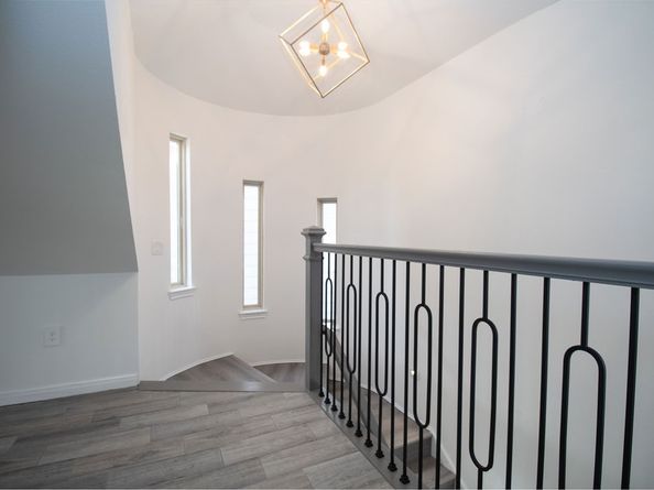 5201 Chapman Street, Houston TX 77009