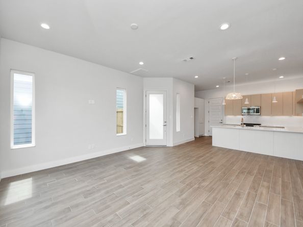 3015 Pelon Cay Drive, Houston TX 77047