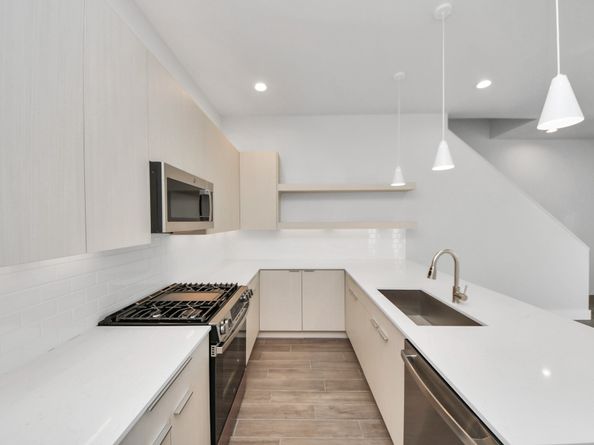 3015 Pelon Cay Drive, Houston TX 77047