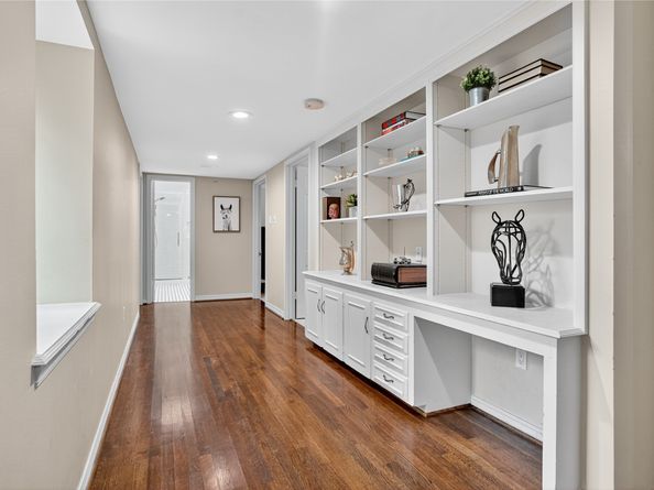 11010 Hedwig Green Street, Hunters Creek Village TX 77024