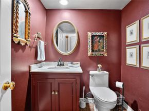 11010 Hedwig Green Street, Hunters Creek Village TX 77024