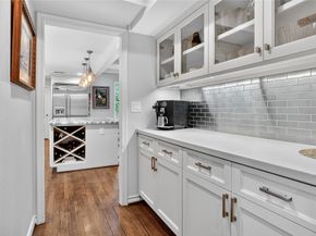 11010 Hedwig Green Street, Hunters Creek Village TX 77024