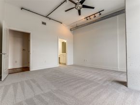 1616 Fountain View Drive 202, Houston TX 77057