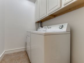 1616 Fountain View Drive 202, Houston TX 77057