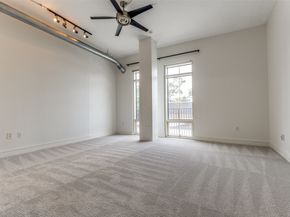 1616 Fountain View Drive 202, Houston TX 77057