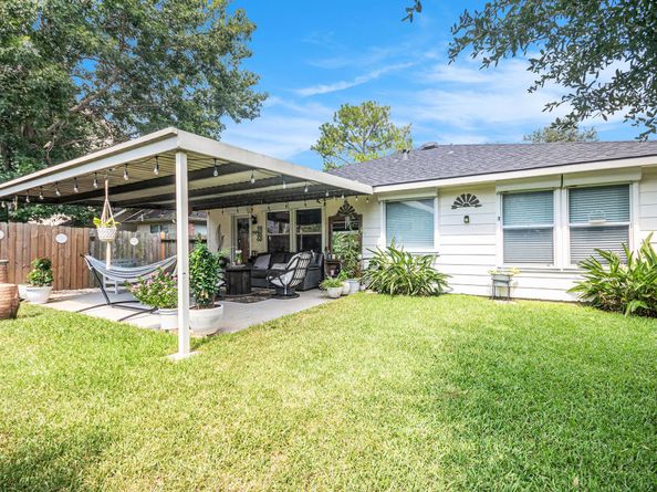 9326 Windy Spring Lane, Houston TX 77089
