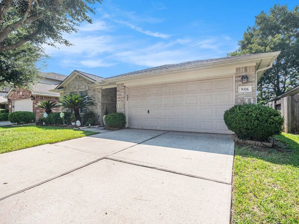 9326 Windy Spring Lane, Houston TX 77089