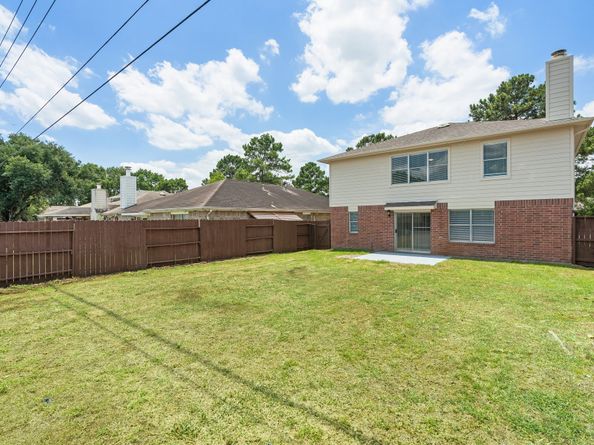 19222 Wading River Drive, Tomball TX 77375