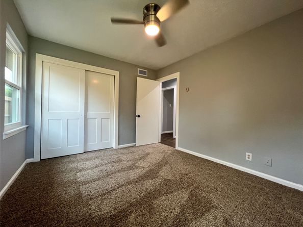 4842 Hummingbird Street, Houston TX 77035