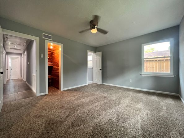 4842 Hummingbird Street, Houston TX 77035