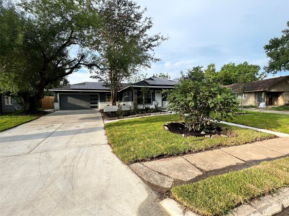 4842 Hummingbird Street, Houston TX 77035