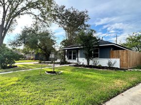 4842 Hummingbird Street, Houston TX 77035