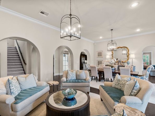 18 N Shasta Bend Circle, The Woodlands TX 77389