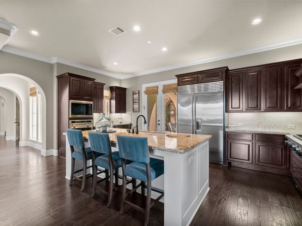 18 N Shasta Bend Circle, The Woodlands TX 77389