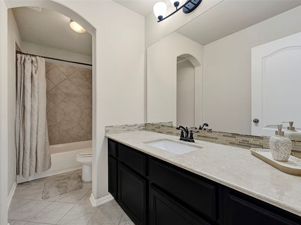 5018 Lockridge Sky Lane, Sugar Land TX 77479