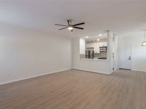 9850 Pagewood Lane 909, Houston TX 77042