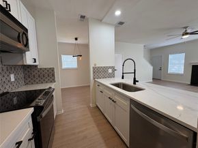 9850 Pagewood Lane 909, Houston TX 77042