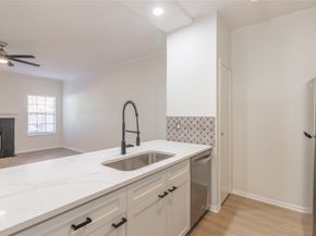 9850 Pagewood Lane 909, Houston TX 77042