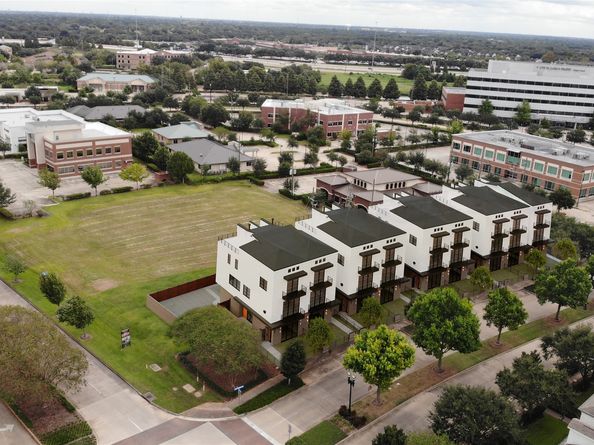 1139 Lake Pointe Parkway, Sugar Land TX 77478