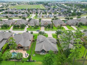 18931 Winding Atwood Lane, Tomball TX 77377