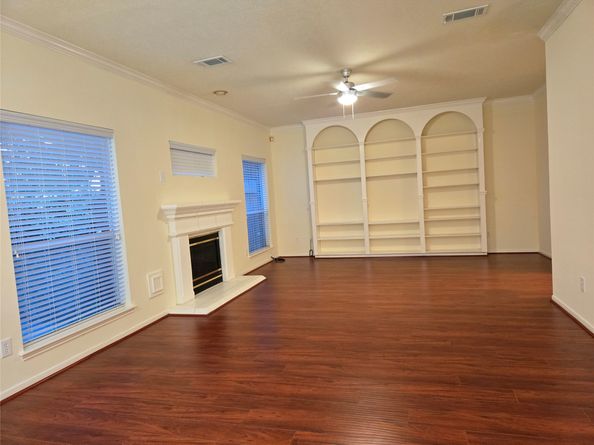 3138 Waters Way Drive, Sugar Land TX 77478