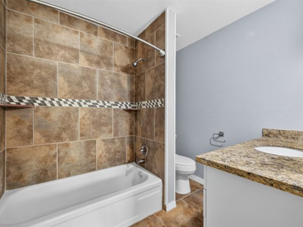 1701 Upland Drive 184, Houston TX 77043