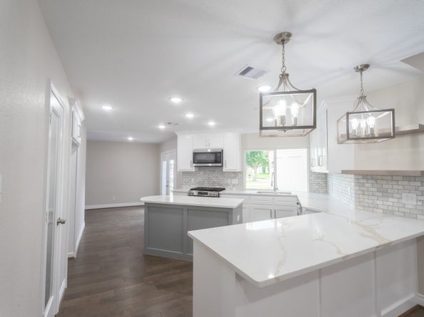 15307 Seahorse Drive, Houston TX 77062