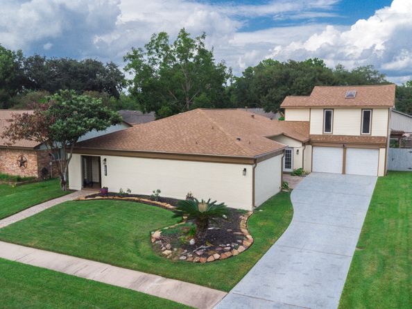 15307 Seahorse Drive, Houston TX 77062