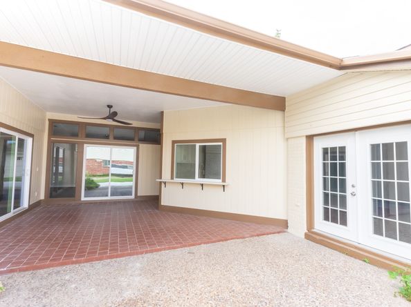 15307 Seahorse Drive, Houston TX 77062