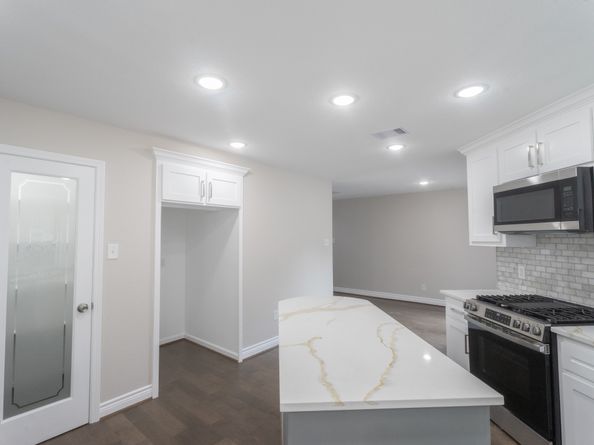 15307 Seahorse Drive, Houston TX 77062