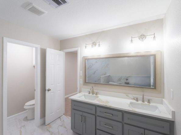 15307 Seahorse Drive, Houston TX 77062