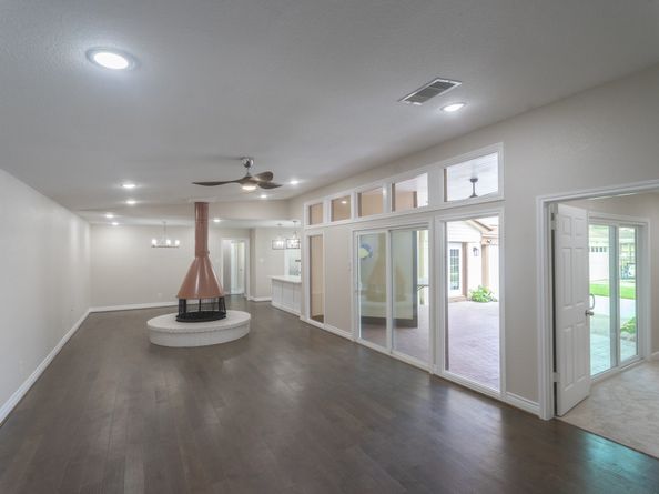 15307 Seahorse Drive, Houston TX 77062