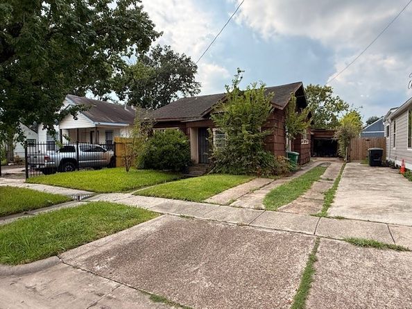 5136 Leeland Street, Houston TX 77023