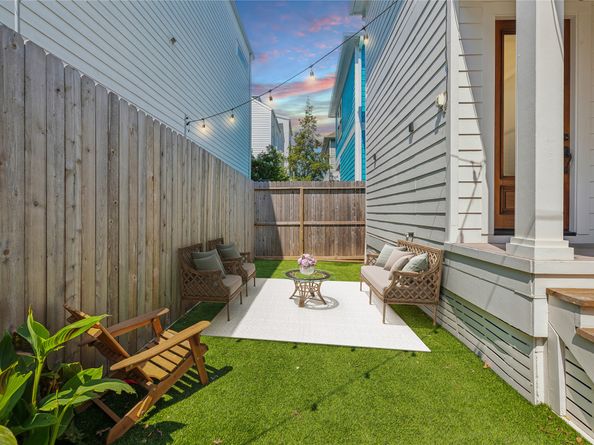 1120 W 18th Street, Houston TX 77008