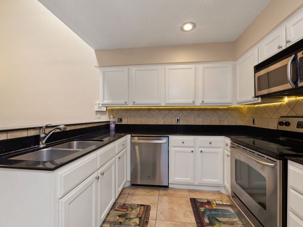 2611 Grants Lake Boulevard 222, Sugar Land TX 77479