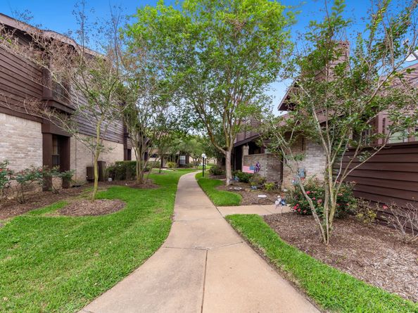 2611 Grants Lake Boulevard 222, Sugar Land TX 77479