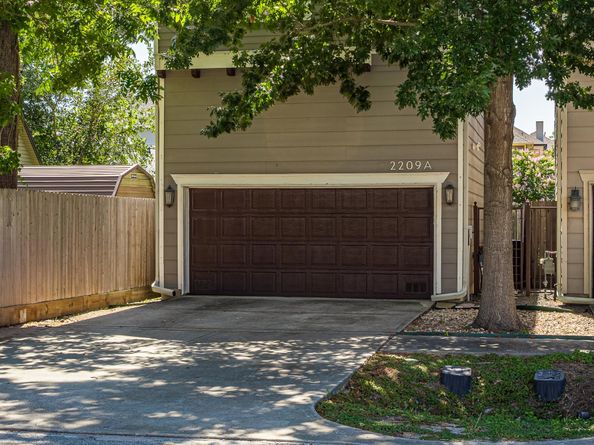 2209 Bevis Street A, Houston TX 77008