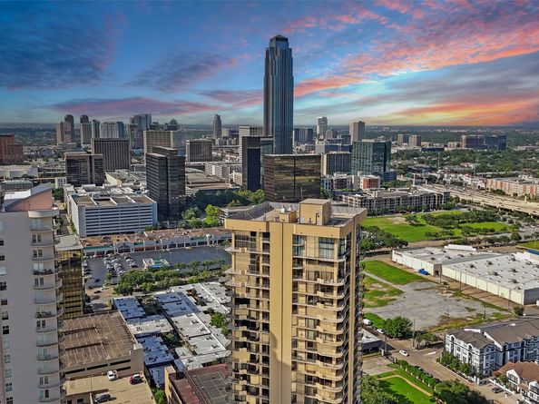 3350 Mccue Road 2301, Houston TX 77056