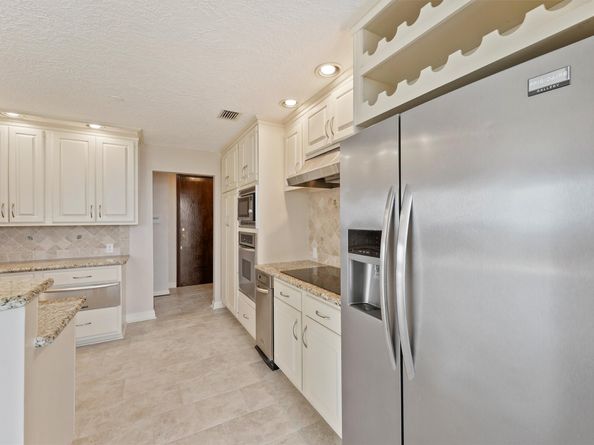 3350 Mccue Road 2301, Houston TX 77056