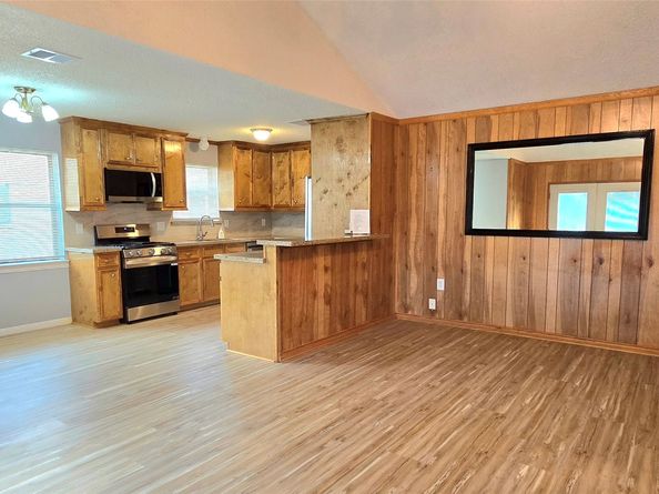 14422 Roundstone Lane, Houston TX 77015