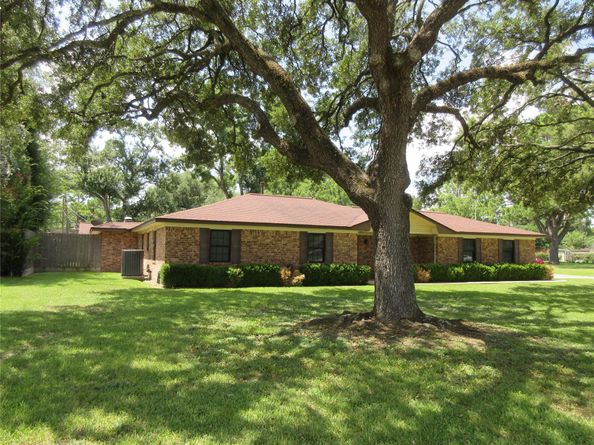 9213 Hammerly Boulevard, Houston TX 77080