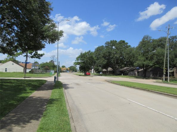 9213 Hammerly Boulevard, Houston TX 77080