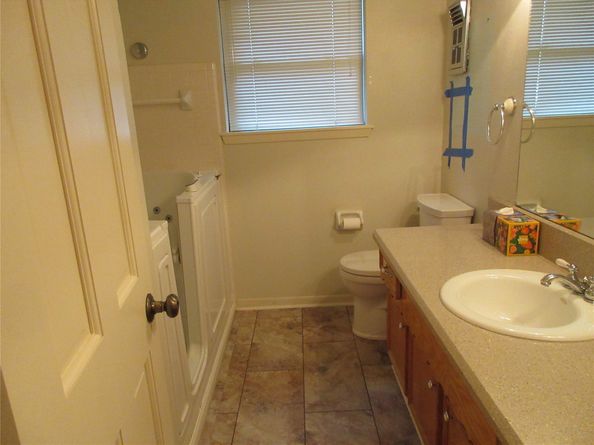 9213 Hammerly Boulevard, Houston TX 77080