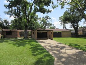 9213 Hammerly Boulevard, Houston TX 77080