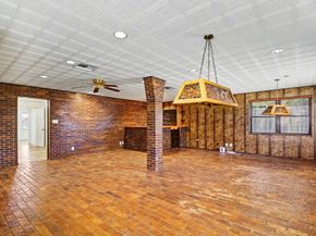 9213 Hammerly Boulevard, Houston TX 77080